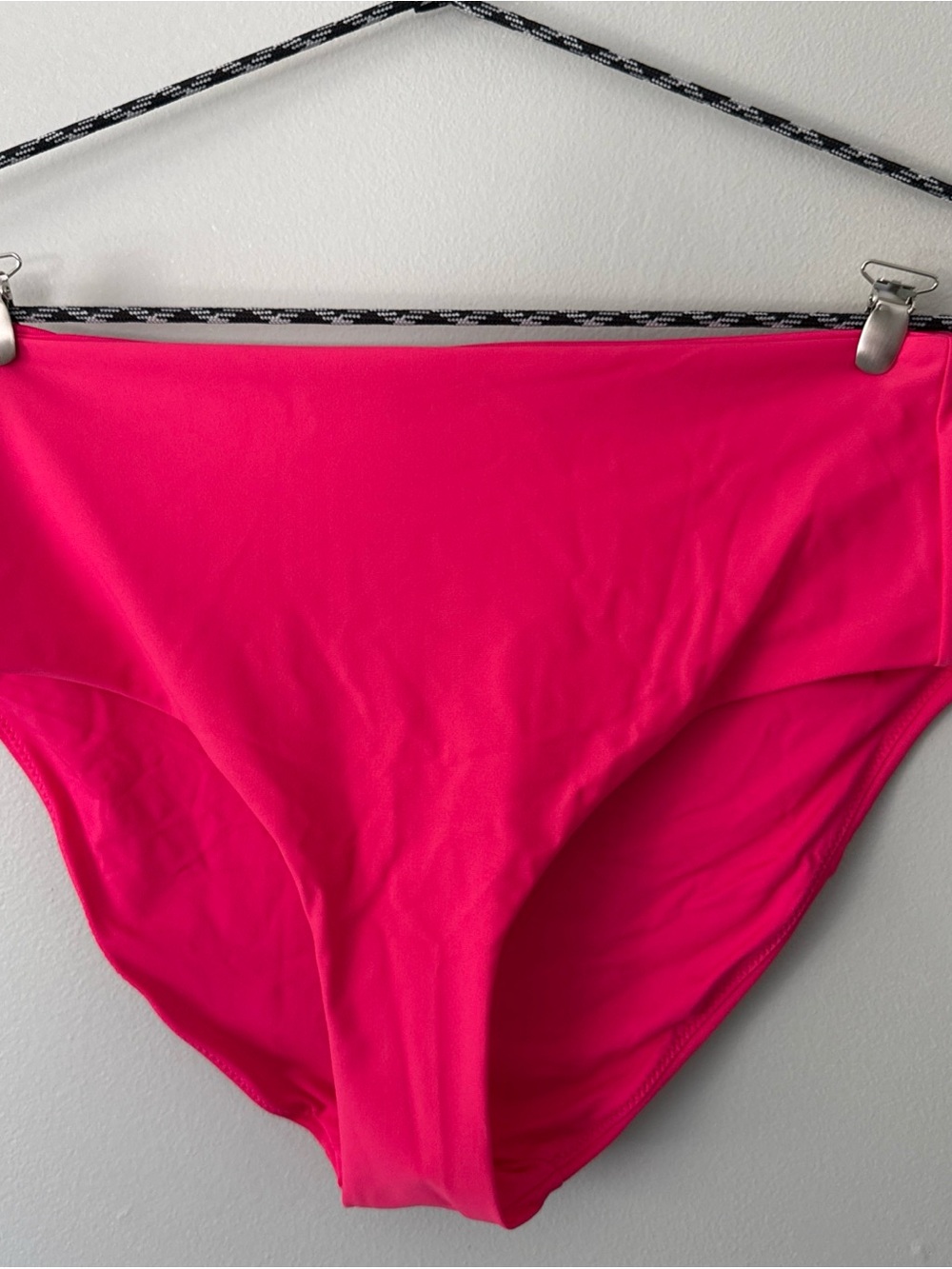 Quince Swim, High-Waisted Bikini Bottoms, size Small, Berry - Picture 3 of 5
